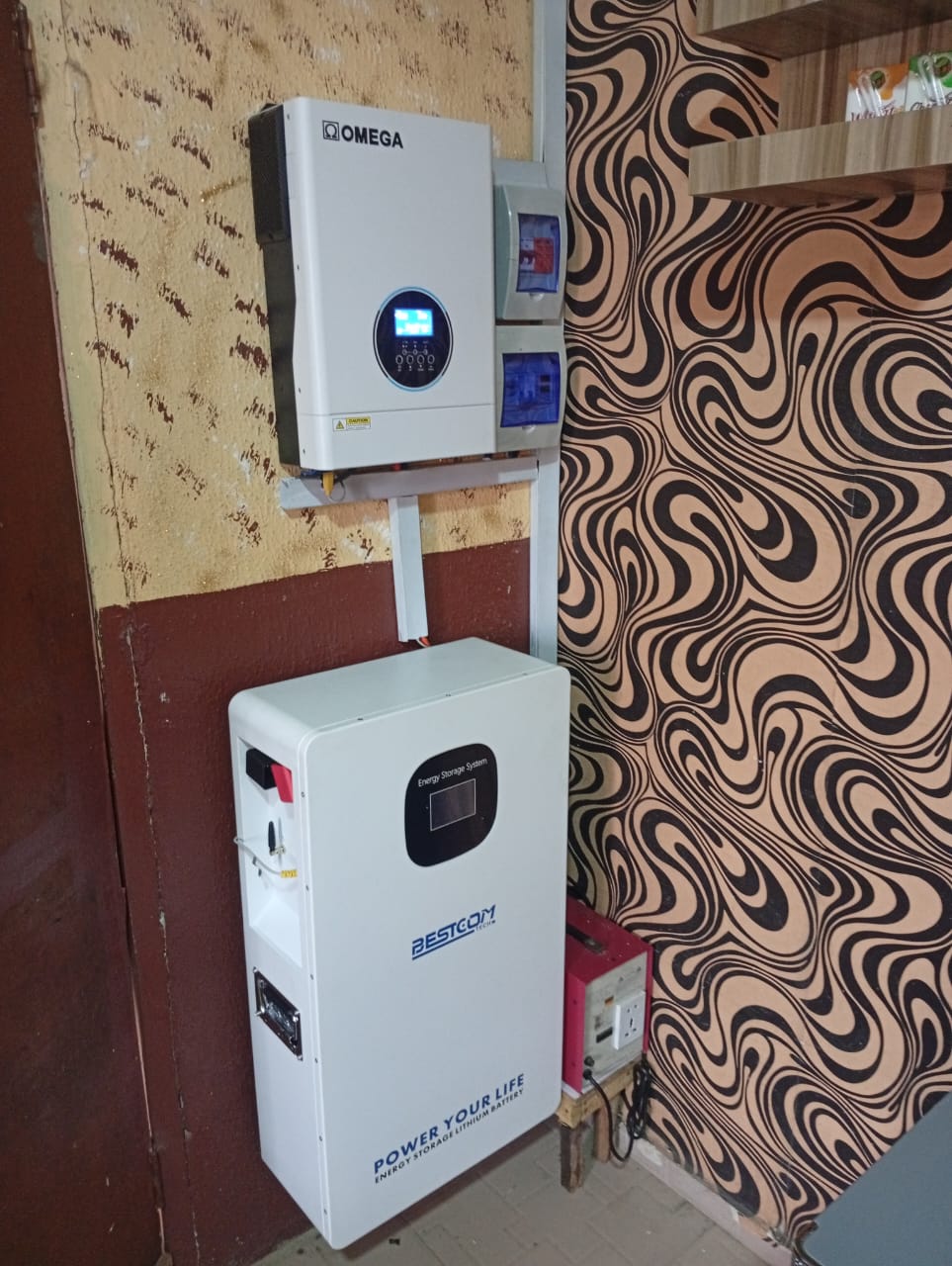 Omega inverter and lithium battery installation